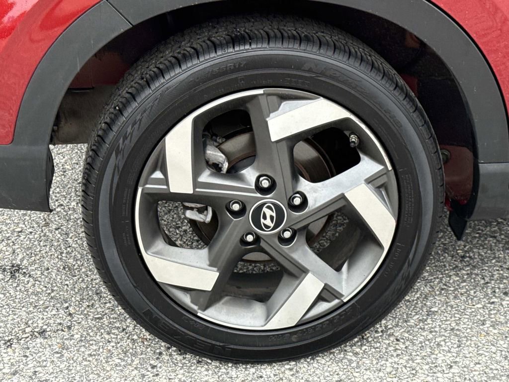 Used 2026 Hyundai Venue SEL FWD image 29