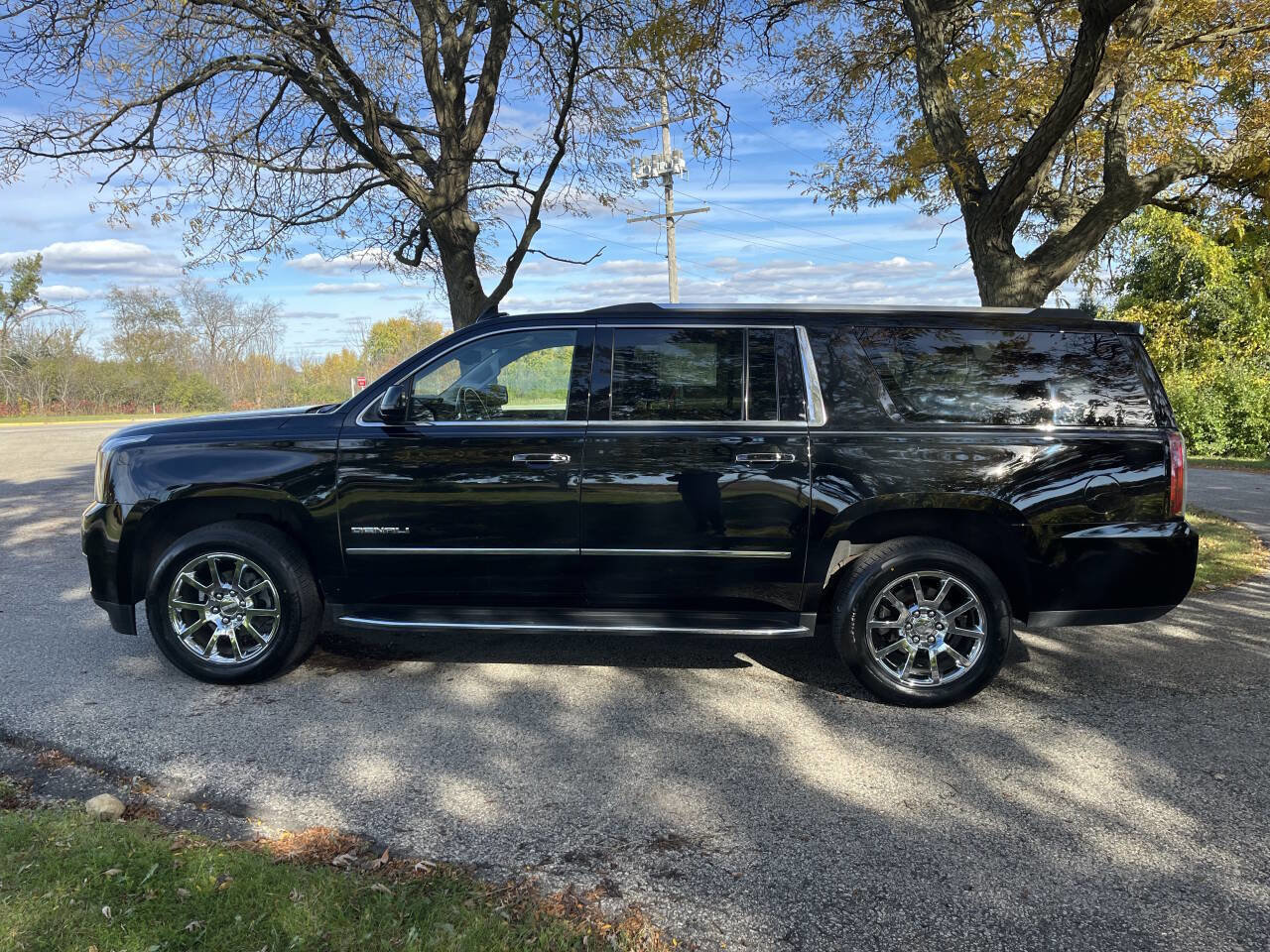 Used 2018 GMC Yukon XL Denali w/ Open Road Package image 2