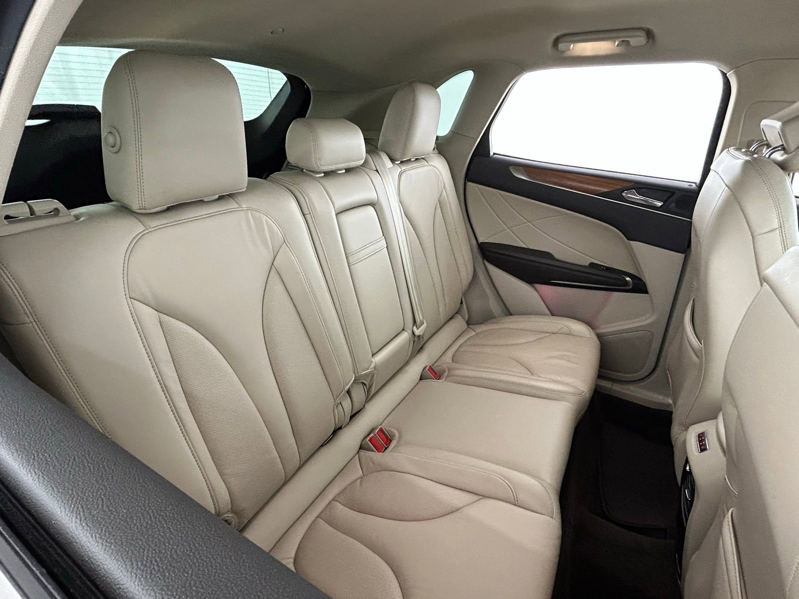 Used 2018 Lincoln MKC Select w/ Select Plus Package image 36