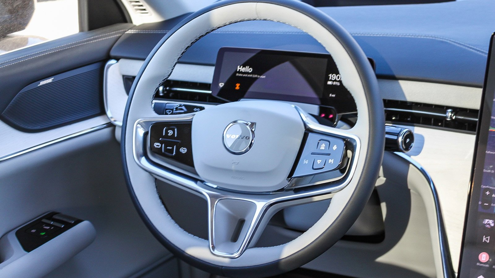 New 2025 Volvo EX90 Ultra w/ Protection Package Premier image 18