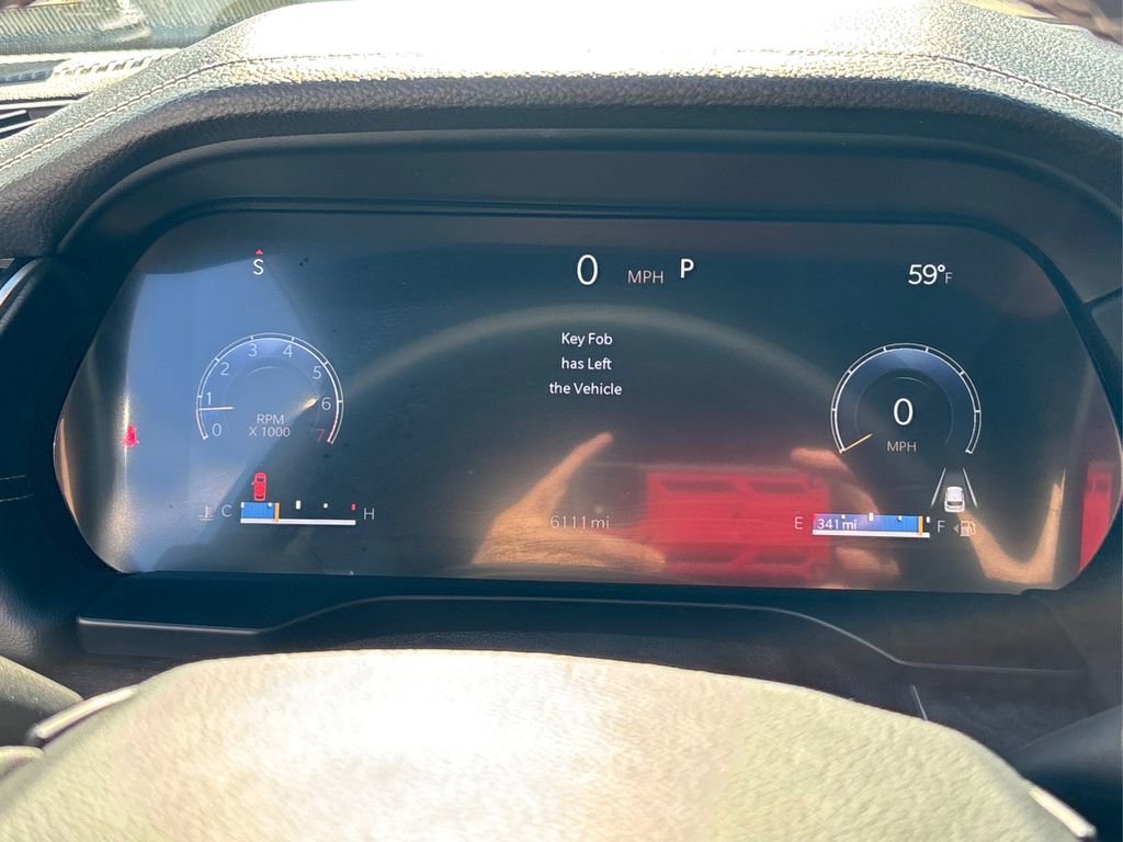 Used 2025 Jeep Grand Cherokee L Limited w/ Black Appearance Package image 19