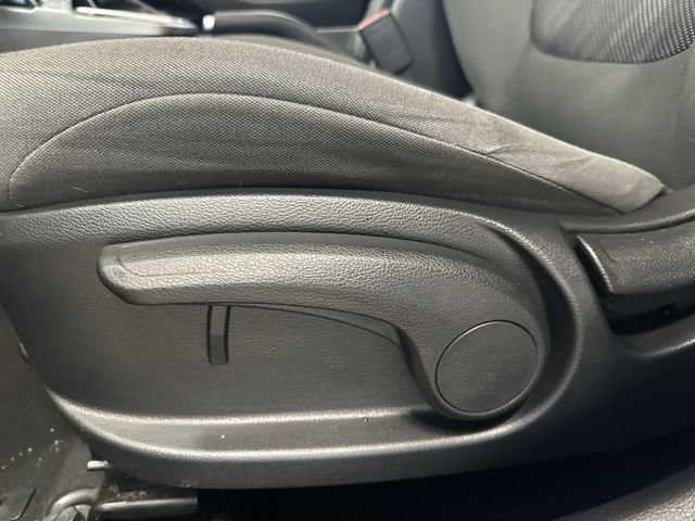 Certified 2022 Kia Seltos LX image 16