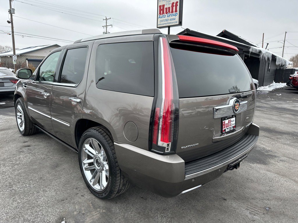 Used 2014 Cadillac Escalade Platinum image 3