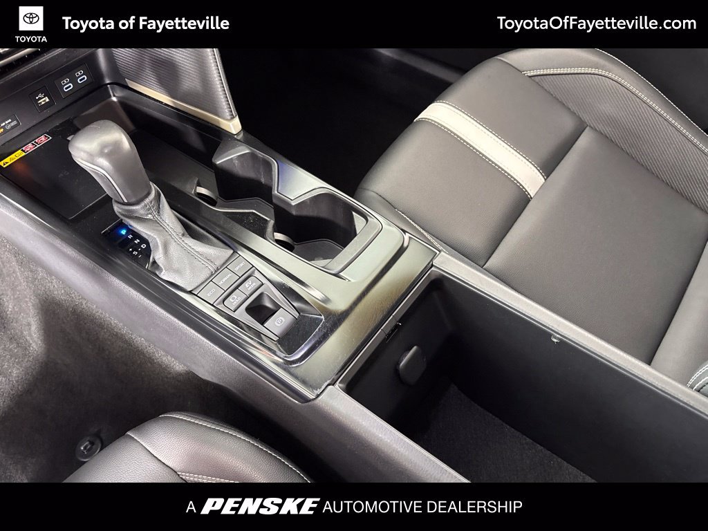 Used 2025 Toyota Camry SE w/ Convenience Package FWD image 34