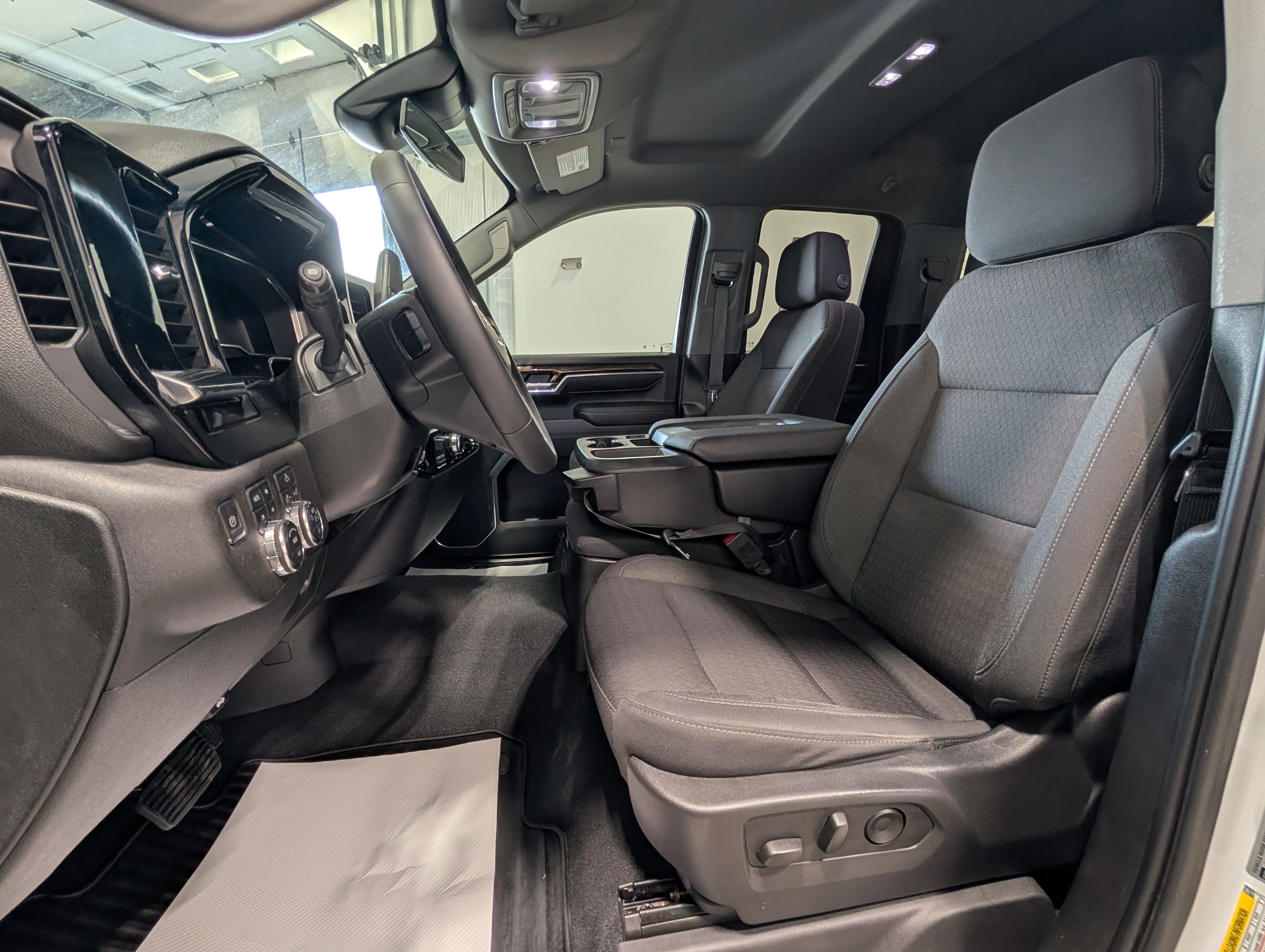 Used 2024 GMC Sierra 2500 SLE w/ SLE Convenience Package AWD/4WD image 18