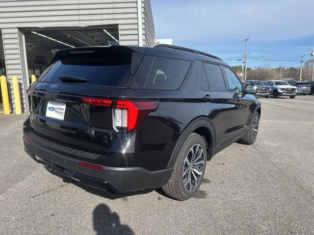New 2026 Ford Explorer ST-Line RWD image 3