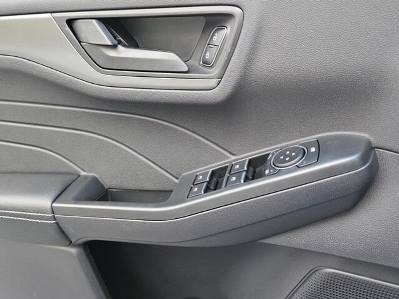 New 2026 Ford Escape Active w/ Tech Pack #1 FWD image 32