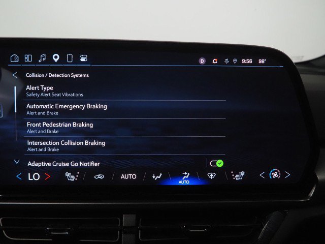 Used 2025 Chevrolet Equinox EV RS FWD image 33