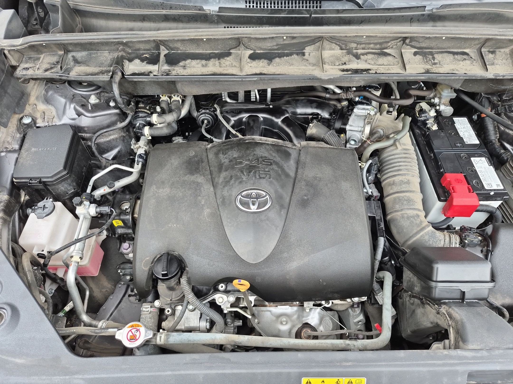 Used 2022 Toyota Highlander XLE AWD/4WD image 36