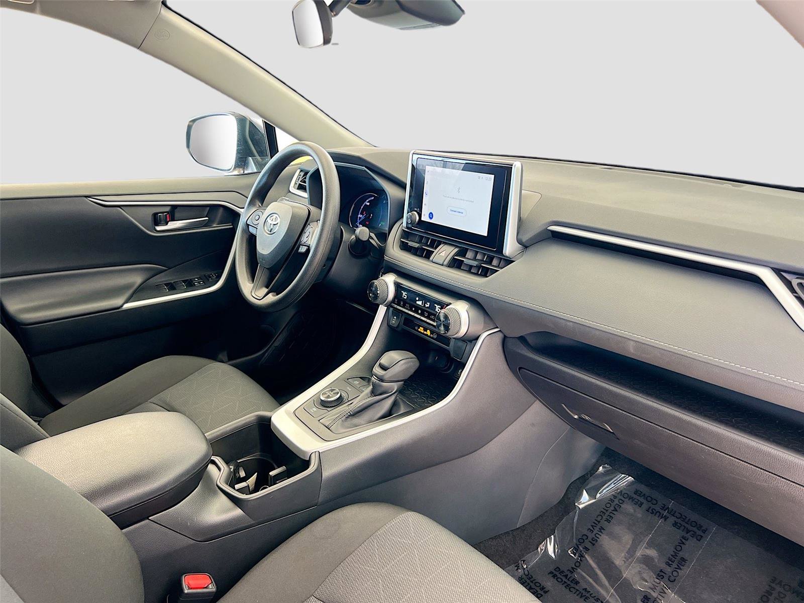 Used 2025 Toyota RAV4 XLE image 29