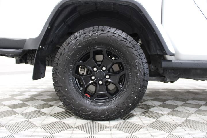 Used 2020 Jeep Gladiator Rubicon AWD/4WD image 43