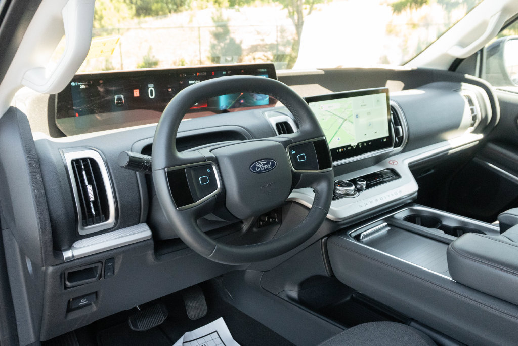 Used 2025 Ford Expedition Active RWD image 20