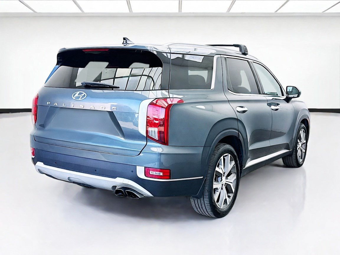 Used 2022 Hyundai Palisade SEL w/ Premium Package FWD image 4