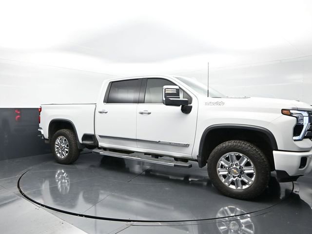 Used 2024 Chevrolet Silverado 2500 High Country w/ Z71 Off-Road Package AWD/4WD image 1