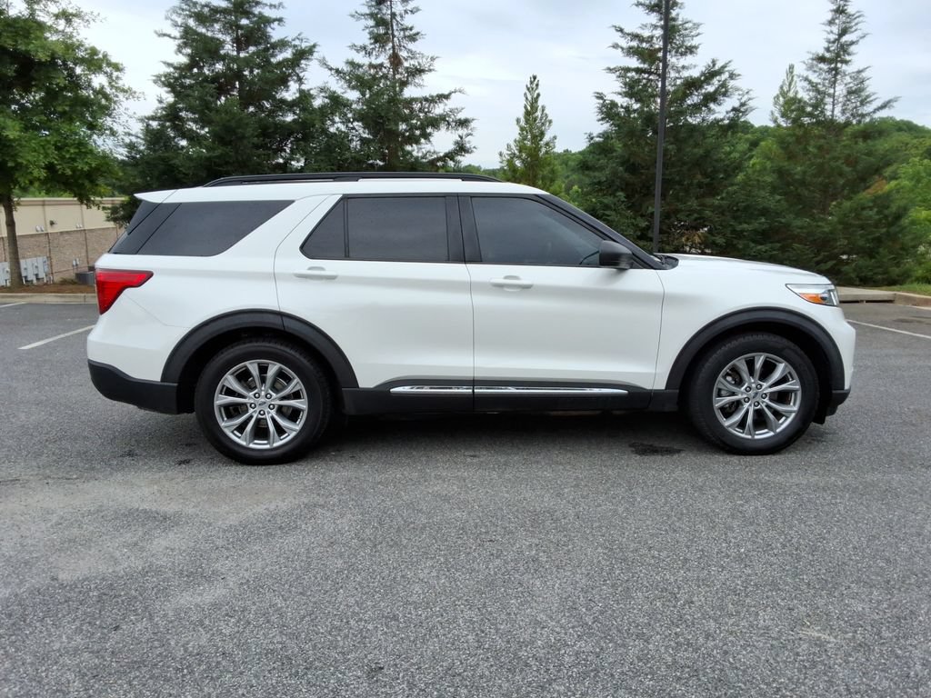 Used 2020 Ford Explorer XLT w/ Equipment Group 202A RWD image 4