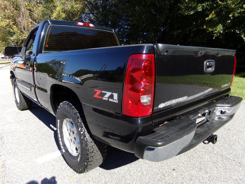 Used 2003 Chevrolet Silverado 1500 LS w/ Suspension Package, Off-Road AWD/4WD image 8