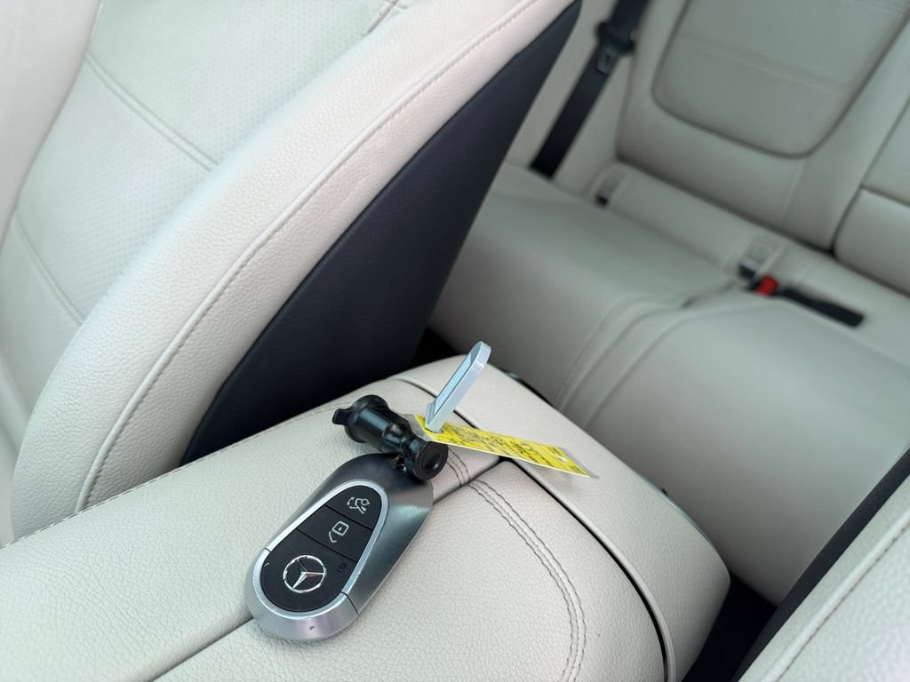 Used 2022 Mercedes-Benz C 300 Sedan image 26