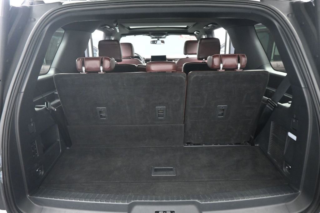 Used 2024 Ford Expedition Limited AWD/4WD image 19