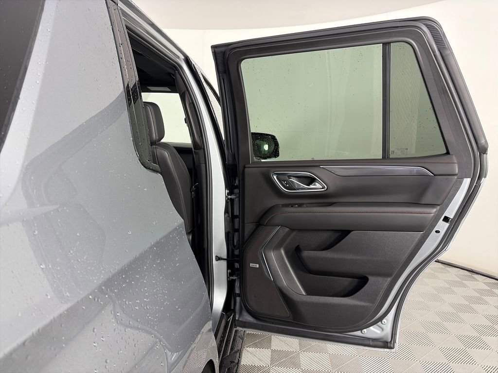 Used 2024 Chevrolet Tahoe RST w/ Luxury Package AWD/4WD image 28