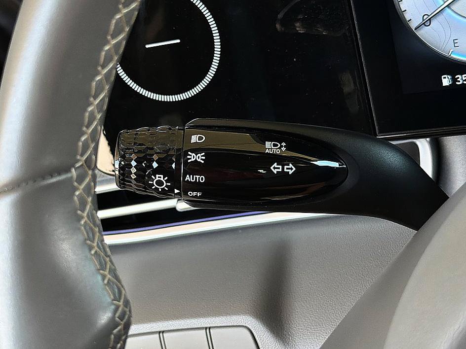 Certified 2025 Hyundai Elantra SEL FWD image 20