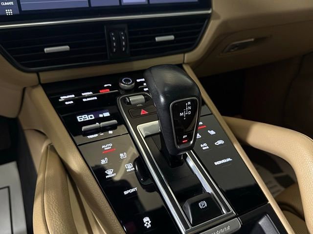 Used 2020 Porsche Cayenne image 35