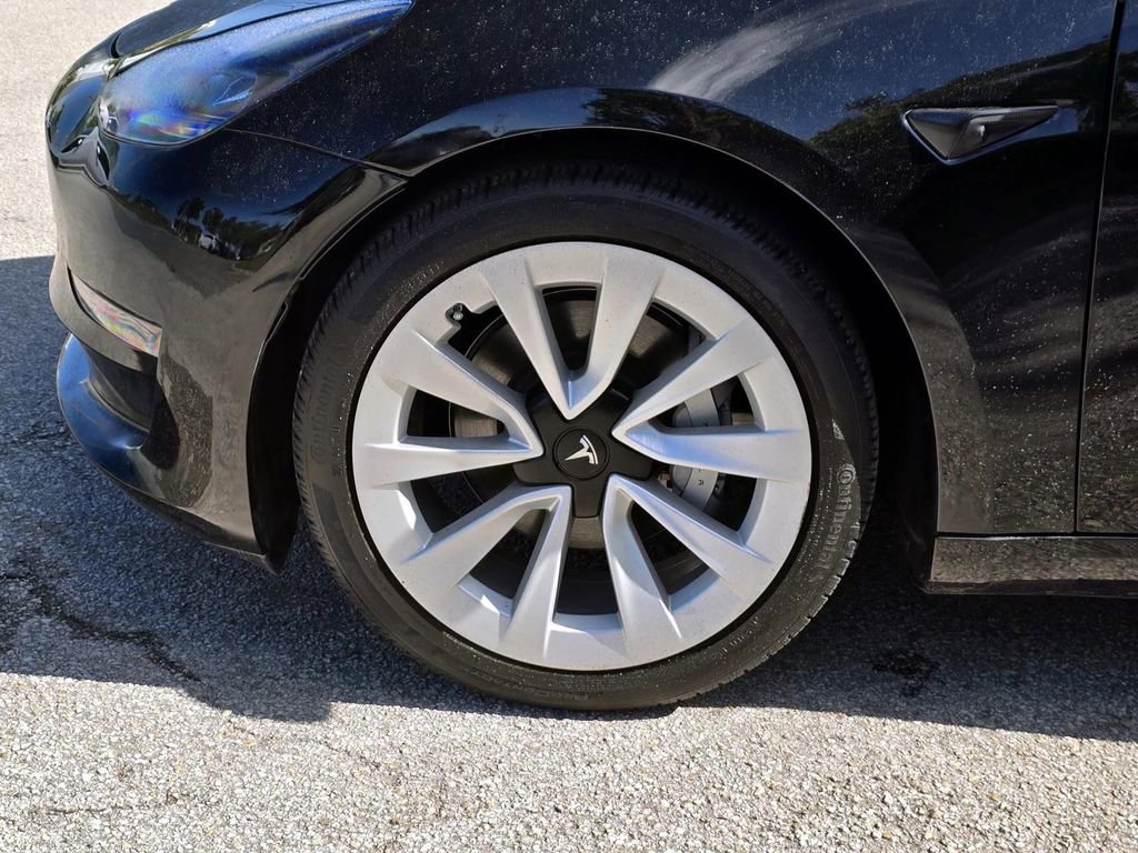 Used 2023 Tesla Model 3 Standard Range image 8