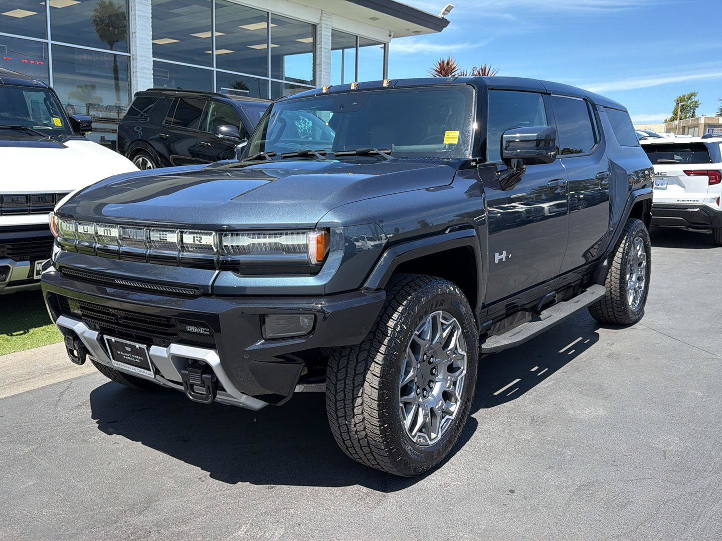 Used 2025 GMC Hummer EV 3X AWD/4WD image 1