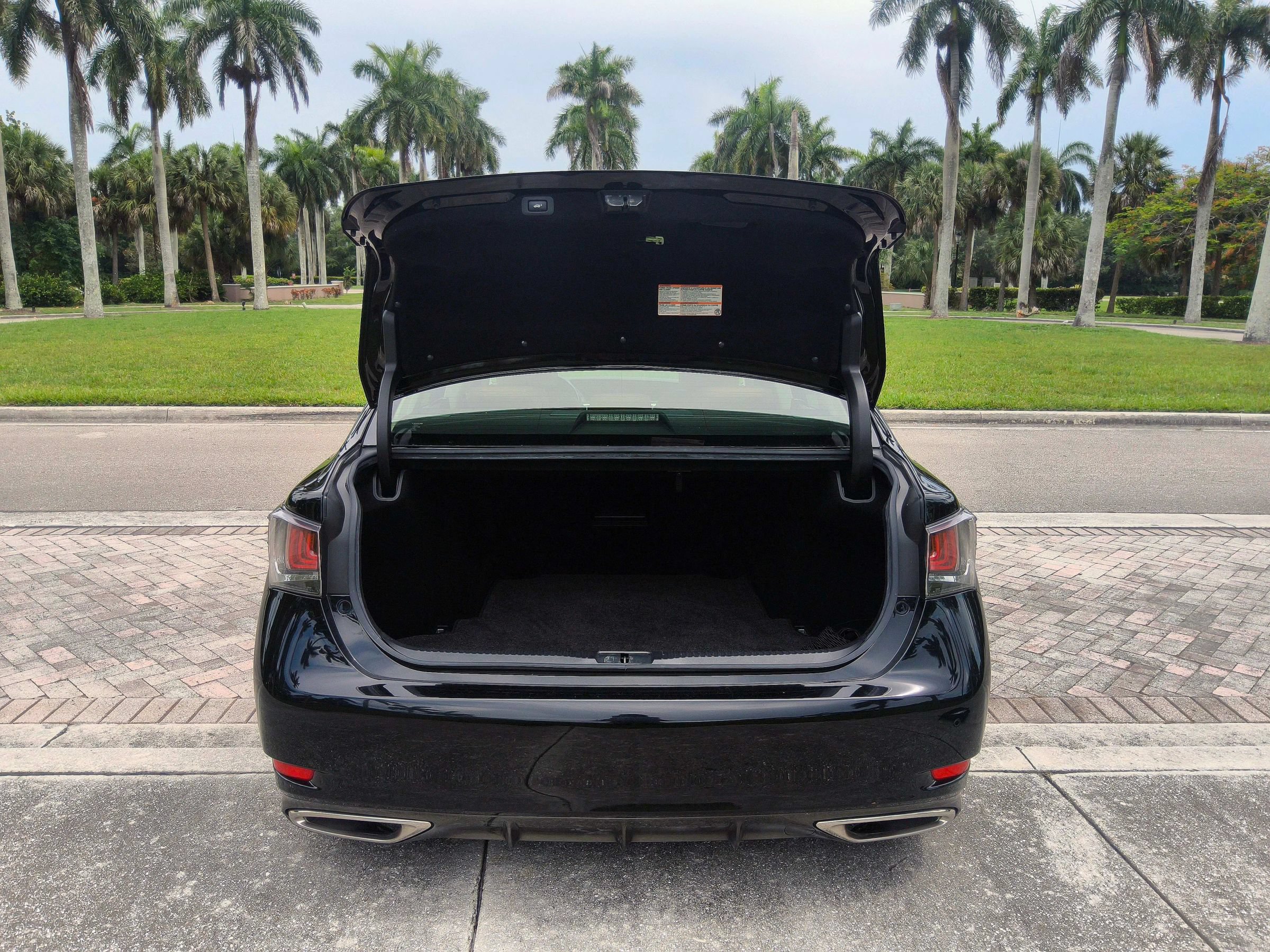 Used 2017 Lexus GS 350 w/ Preferred Accessory Package RWD image 15