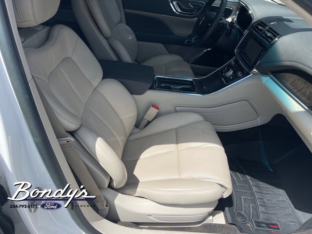 Used 2019 Lincoln Continental Select FWD image 17