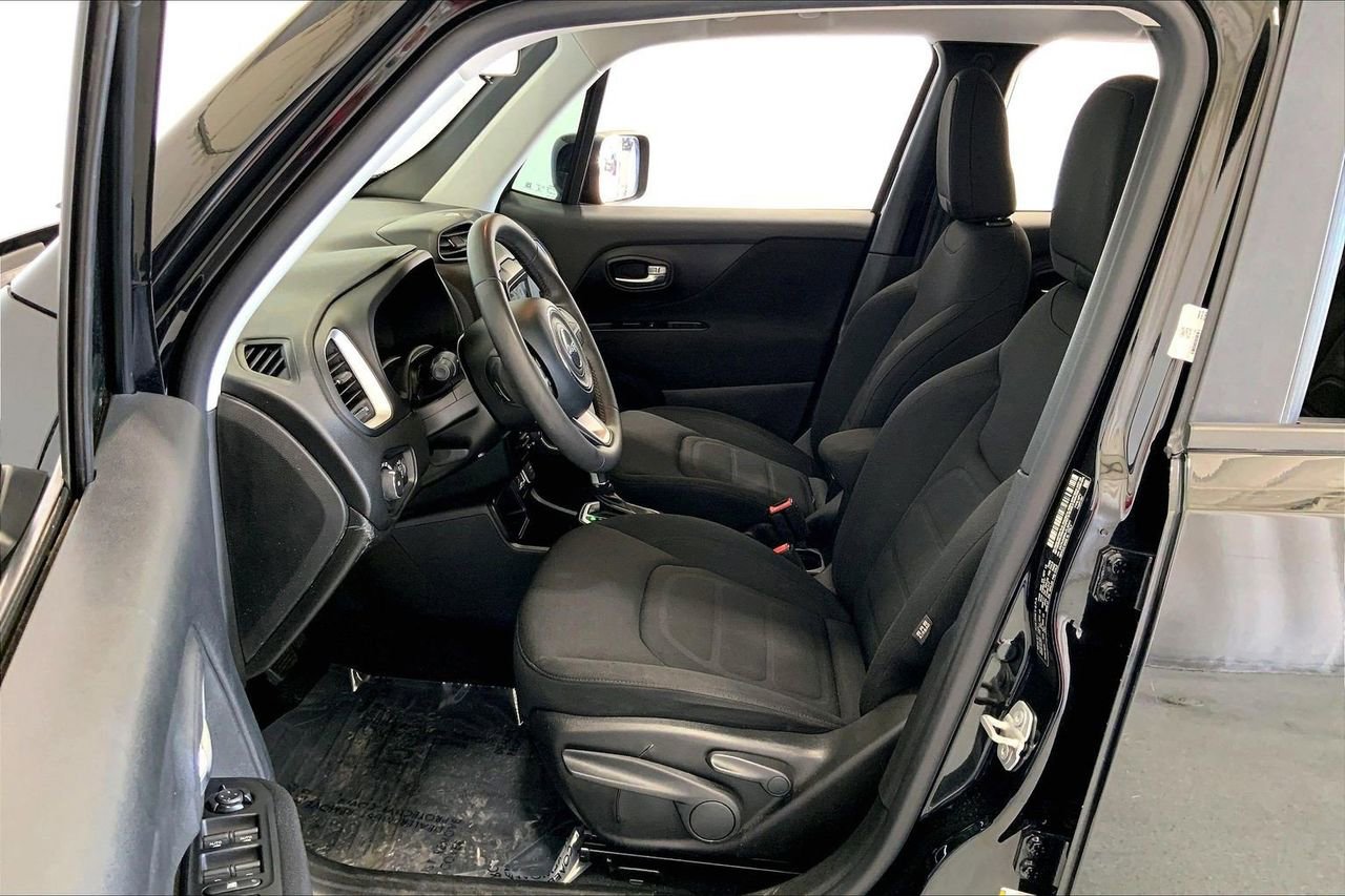 Used 2020 Jeep Renegade Latitude image 18