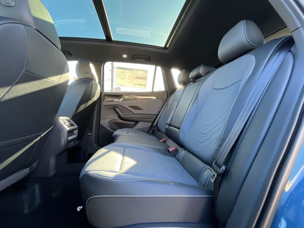 New 2026 Volkswagen Tiguan SE R-Line AWD/4WD image 13