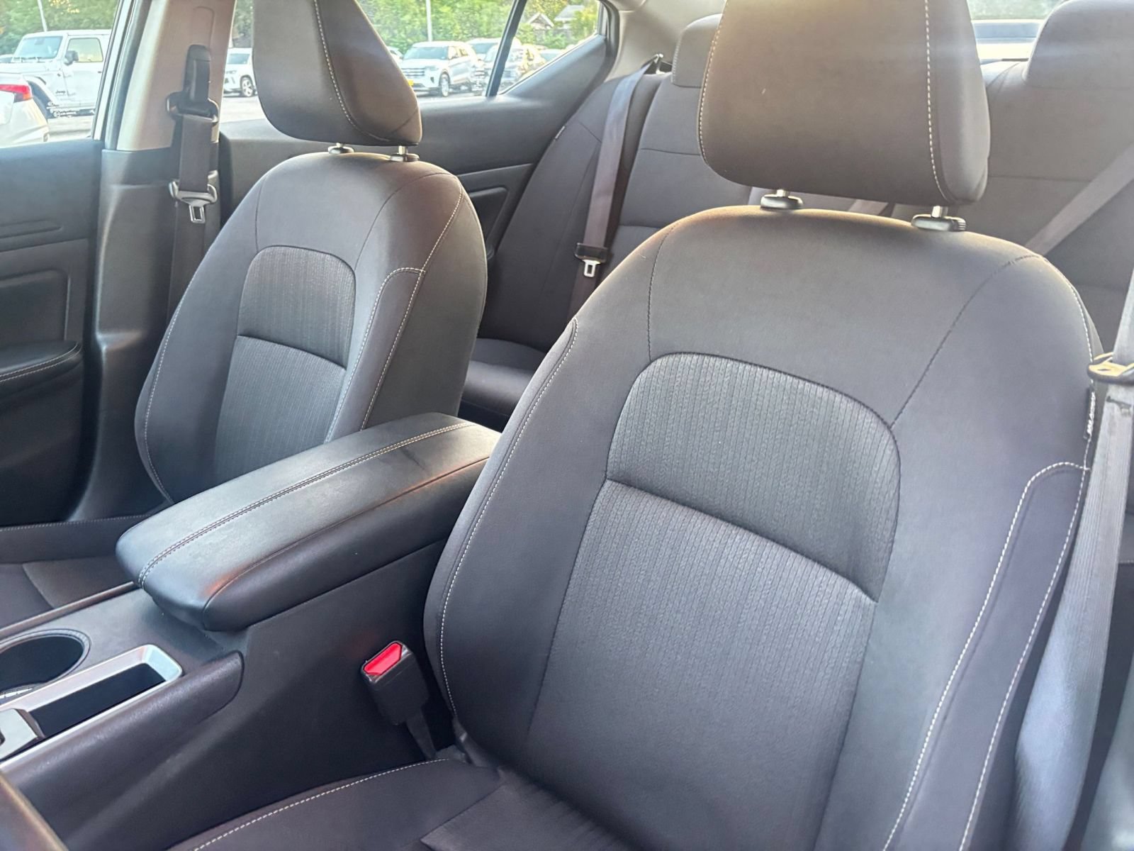 Used 2025 Nissan Altima 2.5 SV FWD image 36