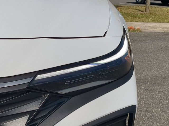 New 2026 Hyundai Elantra SE FWD image 10