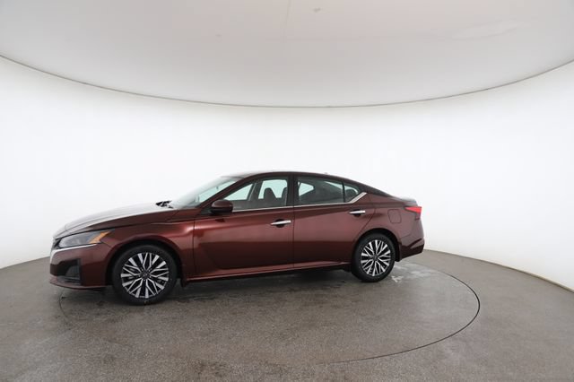 Used 2023 Nissan Altima 2.5 SV FWD image 5