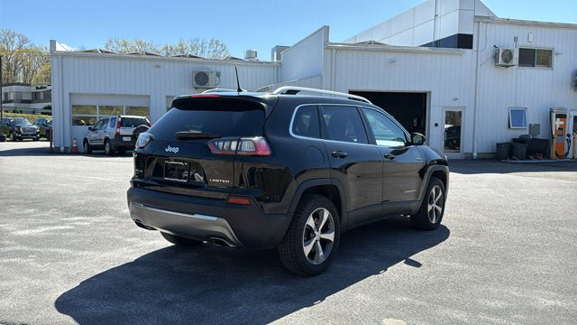 Used 2019 Jeep Cherokee Limited AWD/4WD image 6