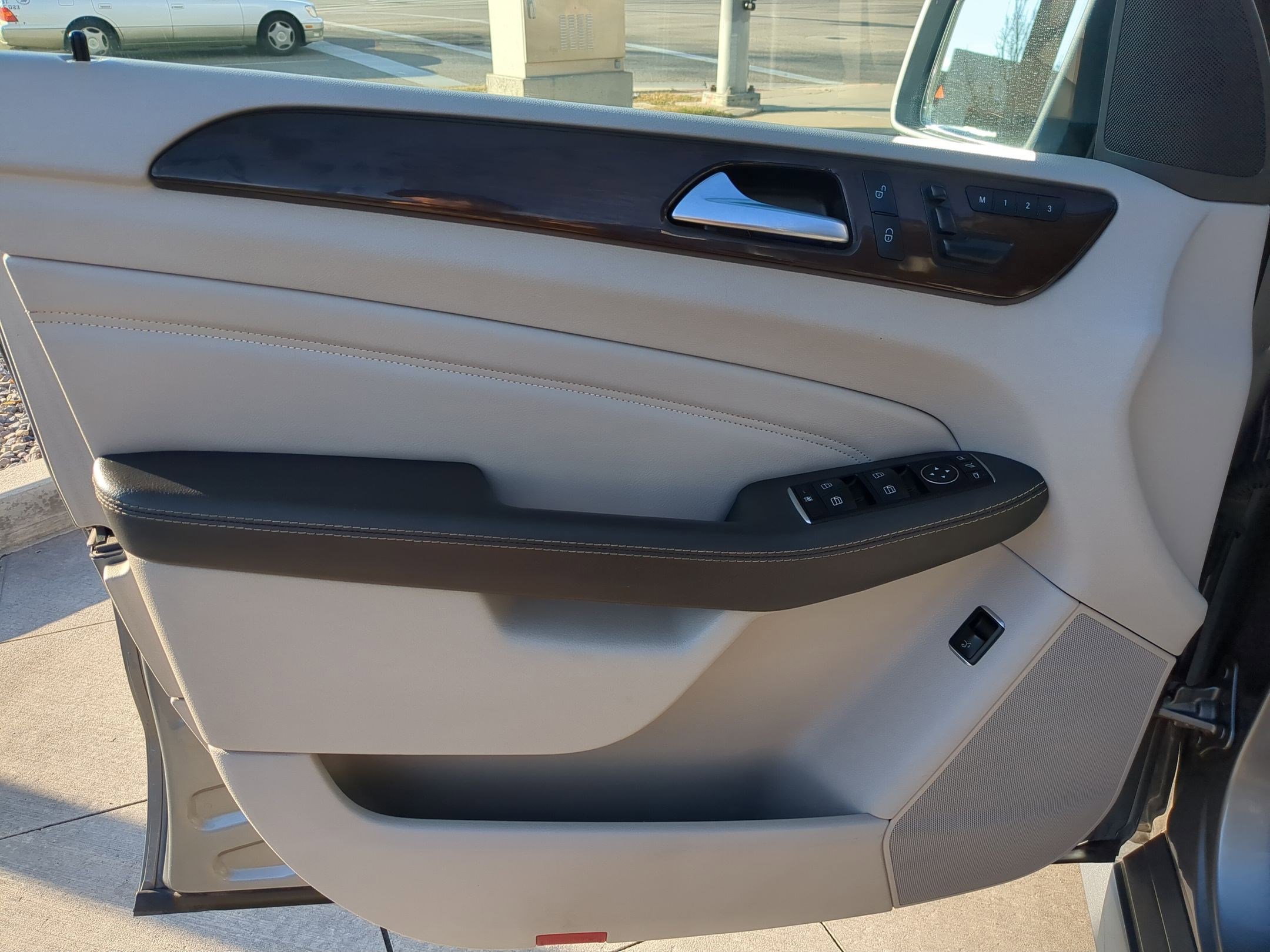 Used 2015 Mercedes-Benz ML 350 4MATIC image 14