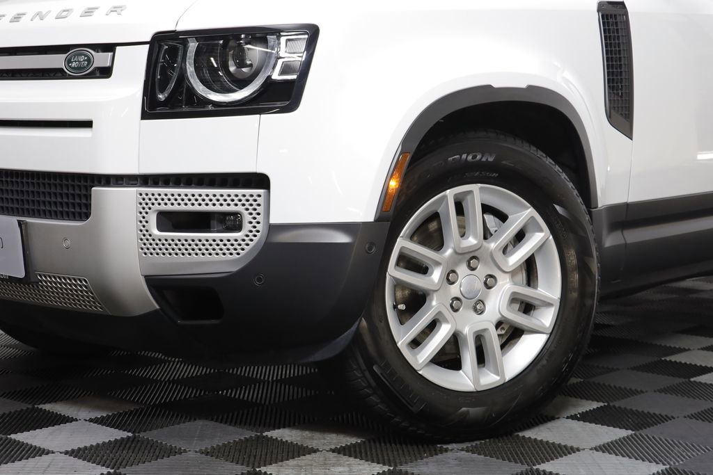 Used 2025 Land Rover Defender 130 S image 3