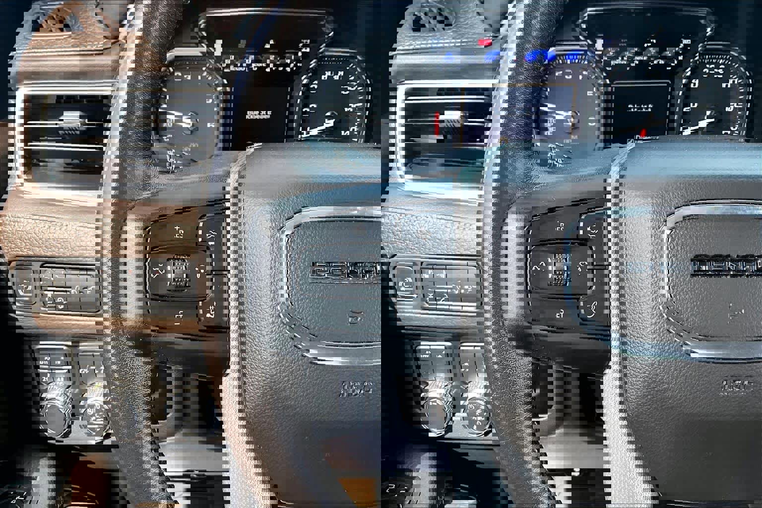 Certified 2021 GMC Yukon Denali w/ Denali Premium Package image 47