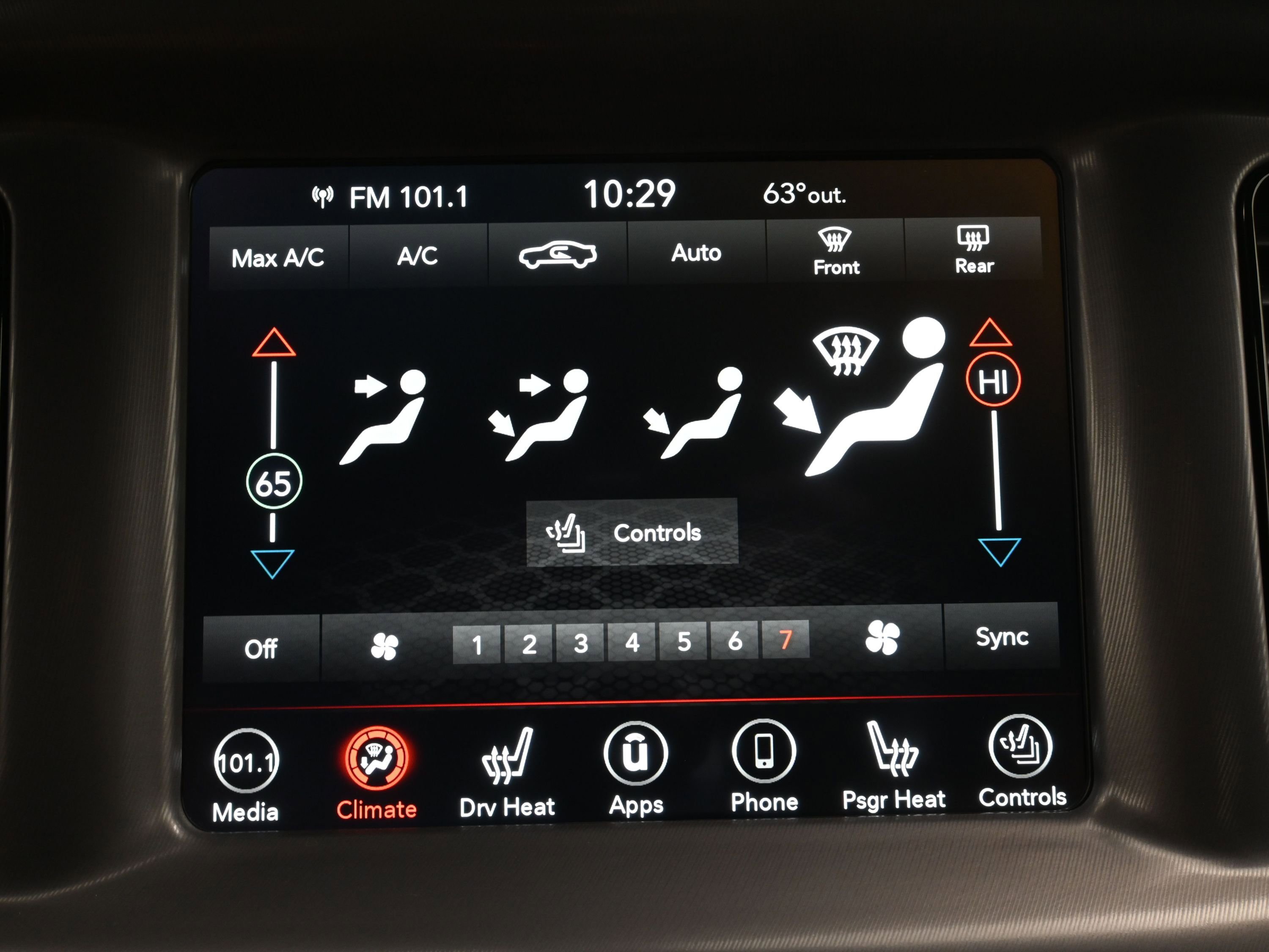 Used 2023 Dodge Charger R/T w/ Plus Group image 15