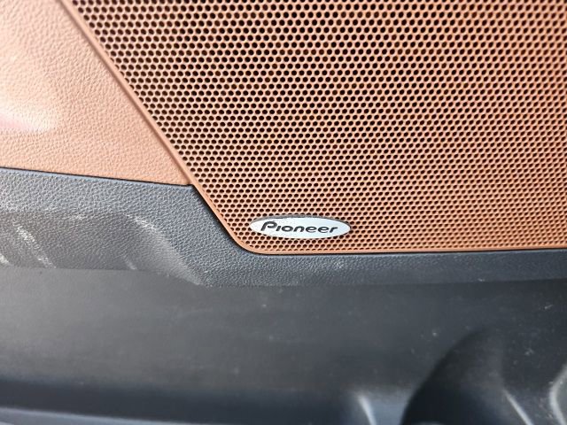 Used 2017 Chevrolet Equinox Premier w/ Enhanced Convenience Package image 19