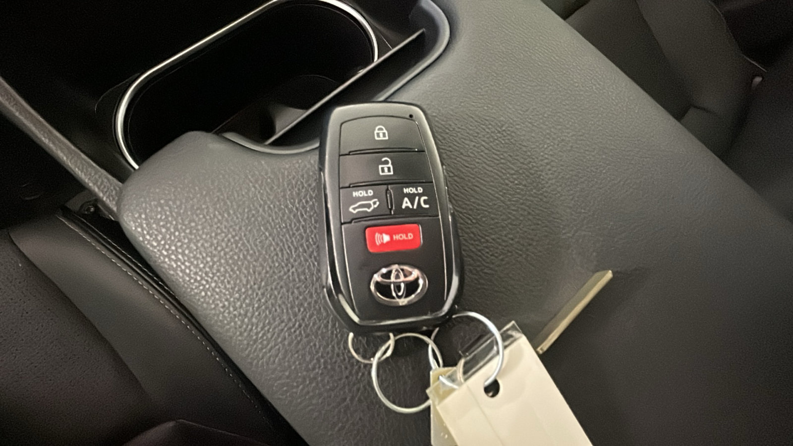 Used 2023 Toyota bZ4X AWD w/ Weather Package image 25