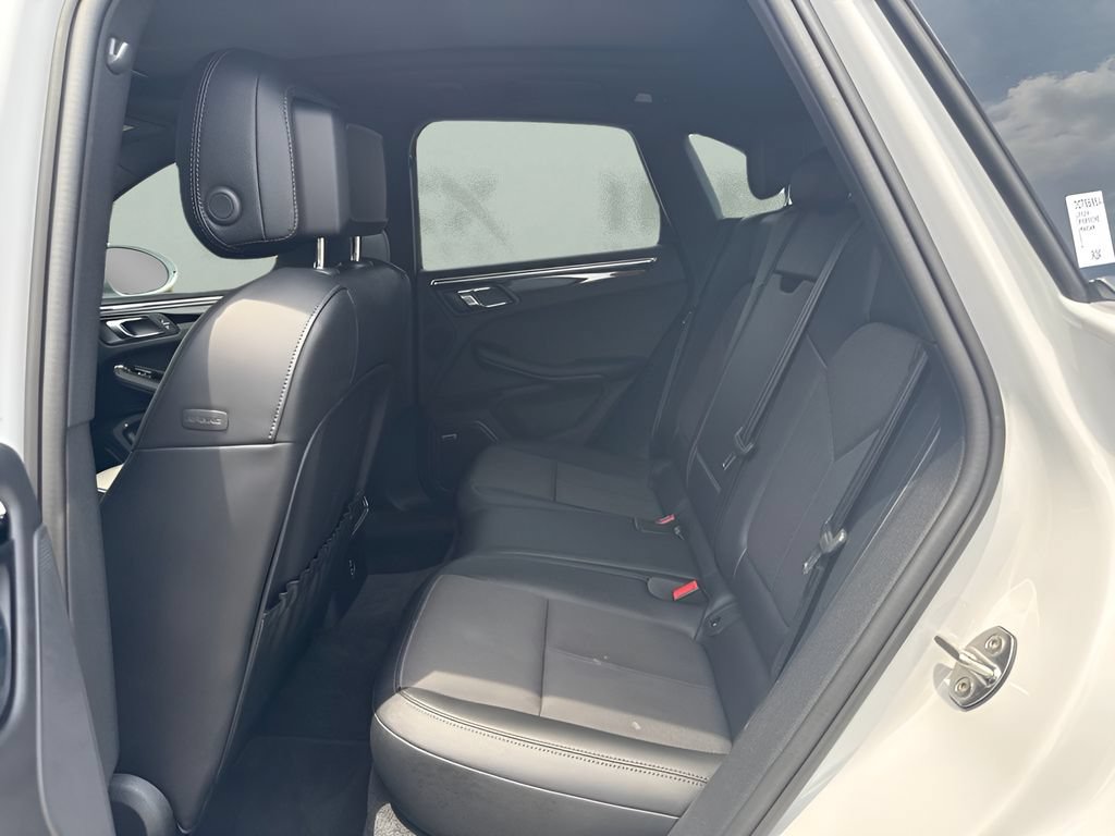 Used 2024 Porsche Macan AWD/4WD image 25
