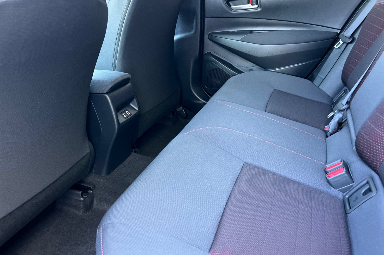 Certified 2026 Toyota Corolla SE w/ SE Premium Package FWD image 12
