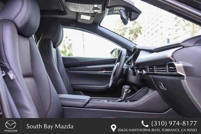 New 2026 MAZDA MAZDA3 Hatchback w/Premium Plus Pkg image 11
