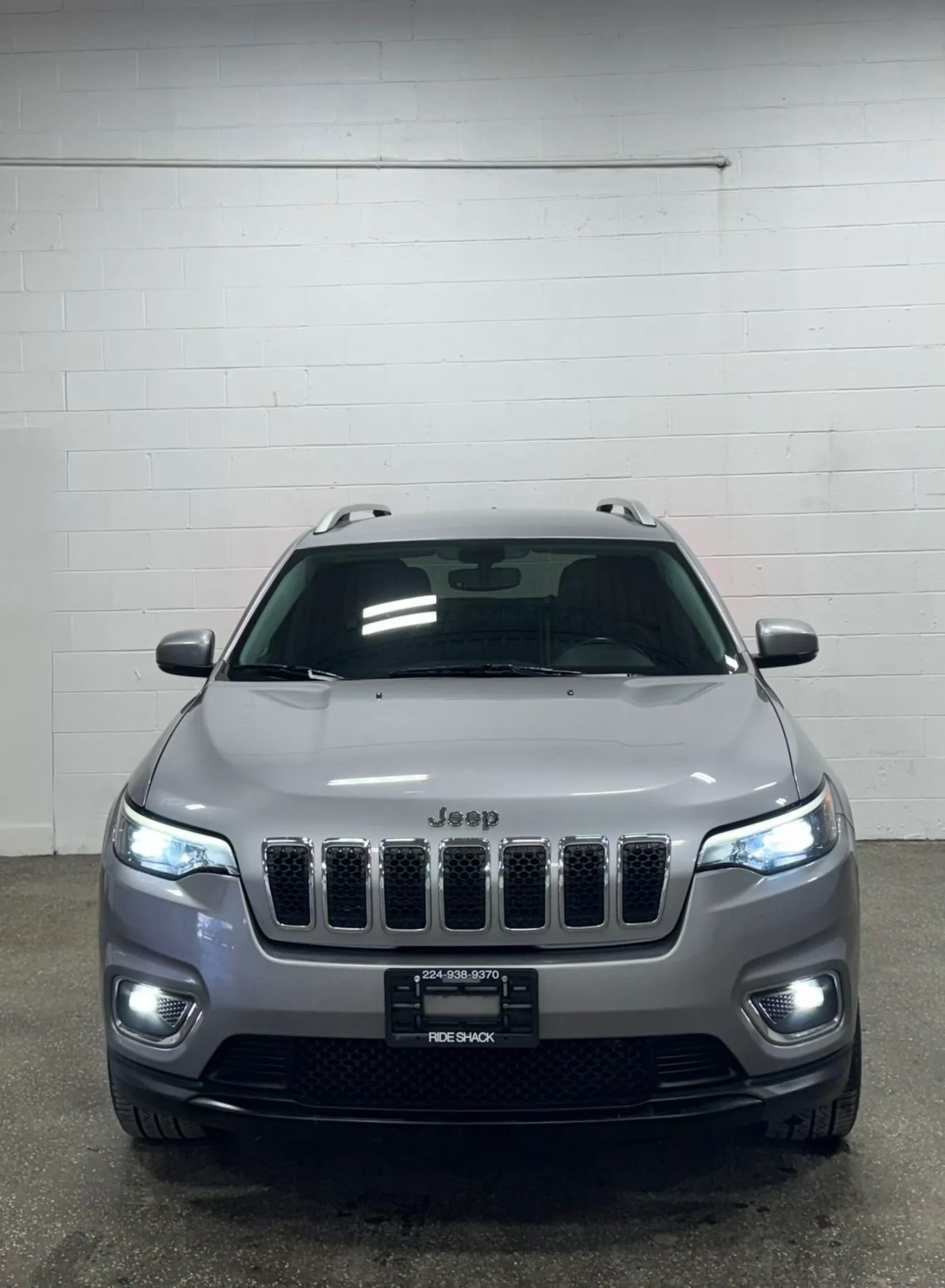 Used 2019 Jeep Cherokee Limited image 8