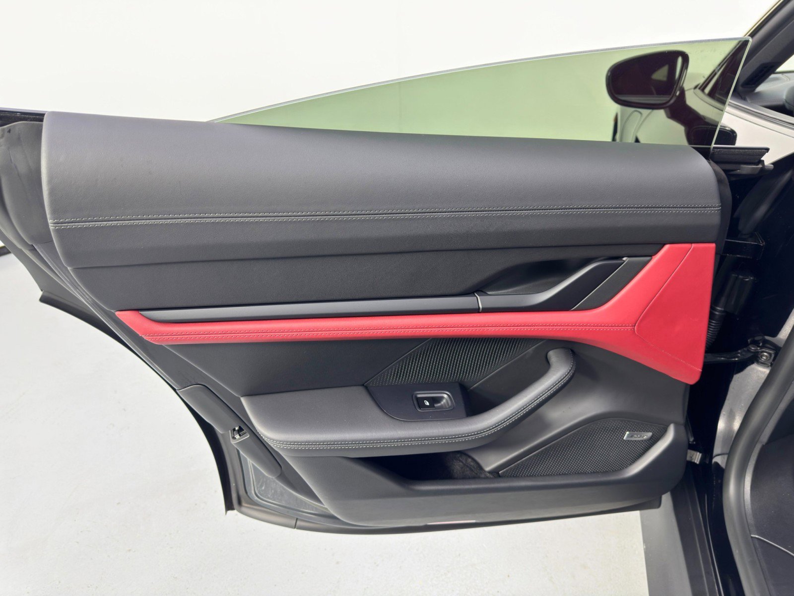 Used 2023 Porsche Taycan w/ Premium Package image 45