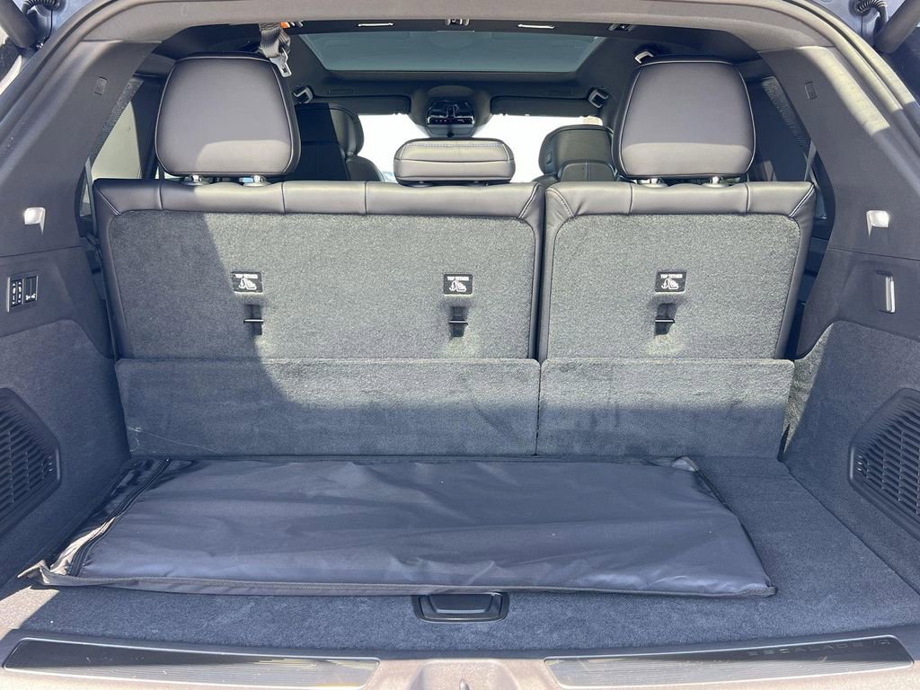 New 2026 Cadillac Escalade IQ Luxury 1 image 32