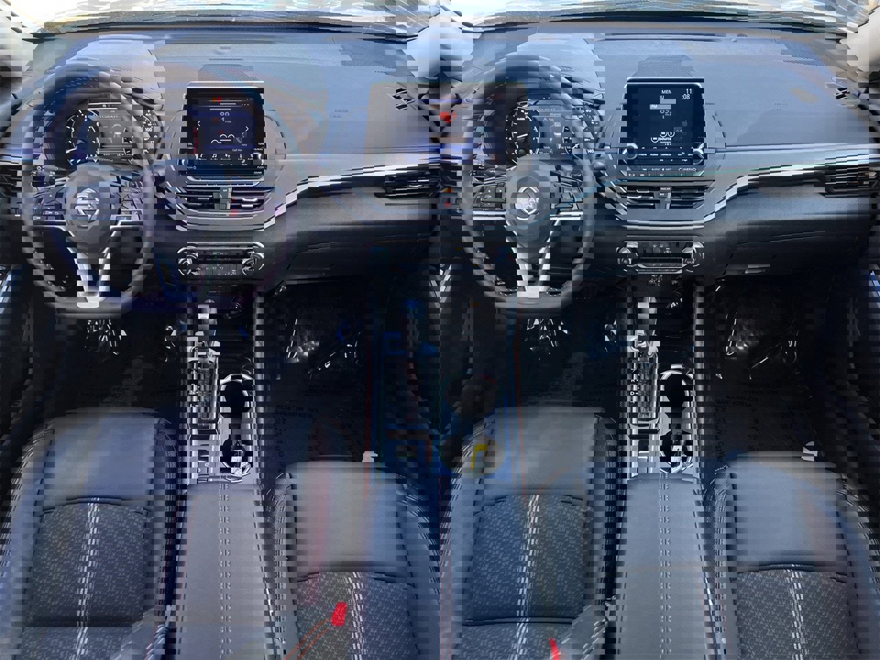 Certified 2025 Nissan Altima 2.5 SR image 10