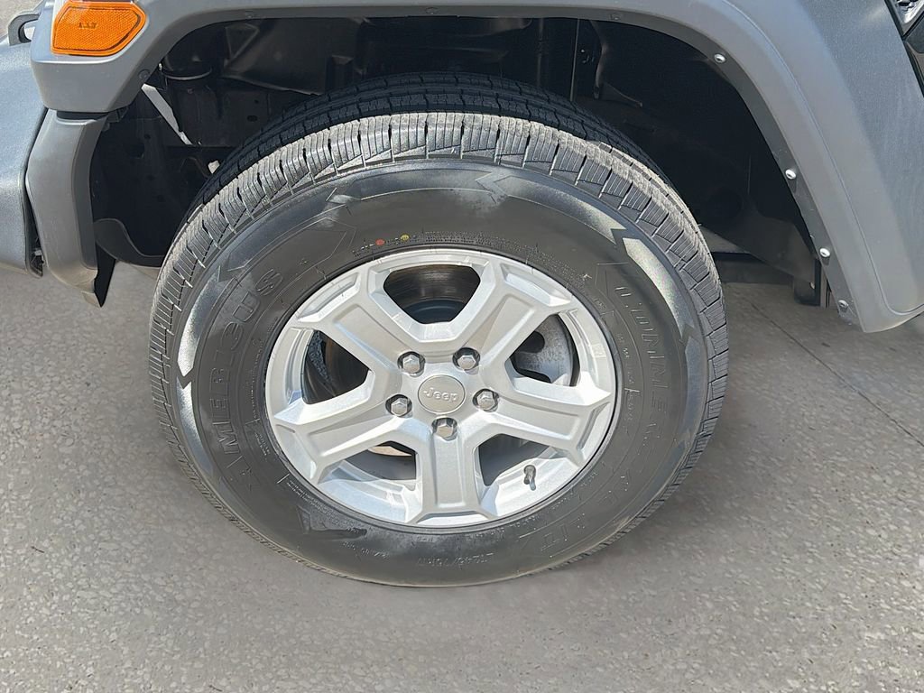 Used 2023 Jeep Wrangler Sport S image 37