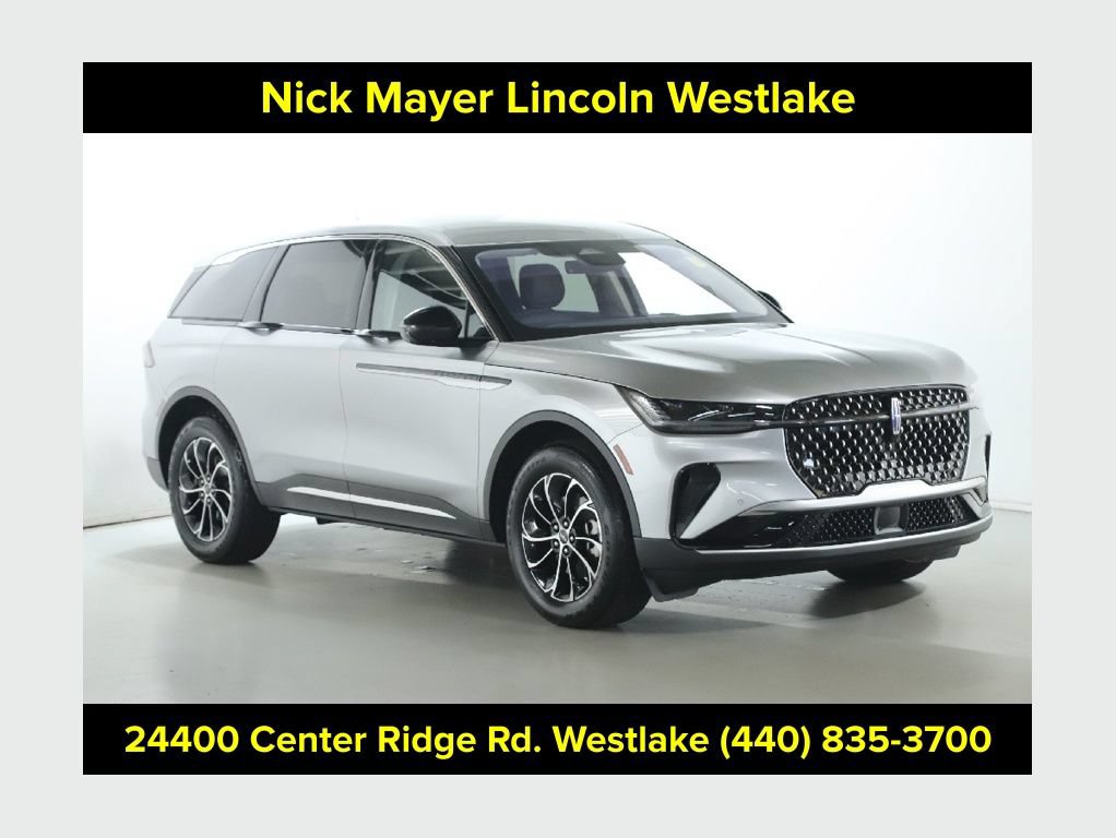 Used 2025 Lincoln Nautilus Premier AWD/4WD image 1